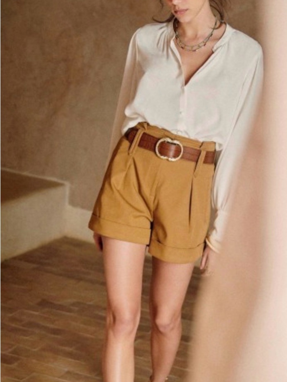Sézane Rome Shorts in Caramel | Size 34 - Picture 2 of 6